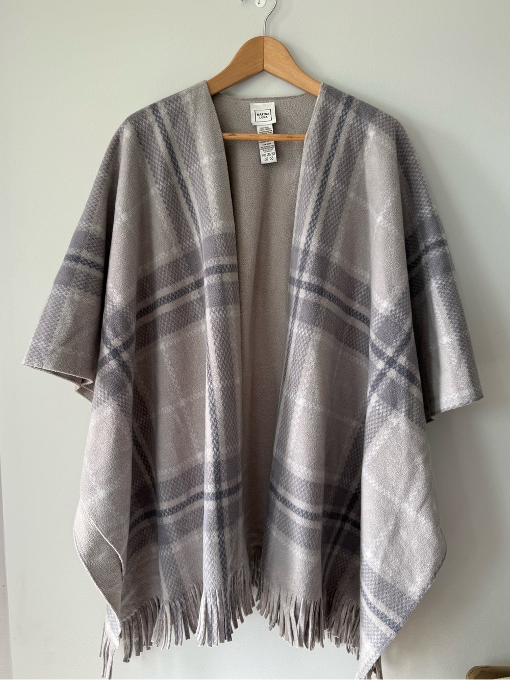(OS) Marina Luna Gray Plaid Fringe Throw poncho